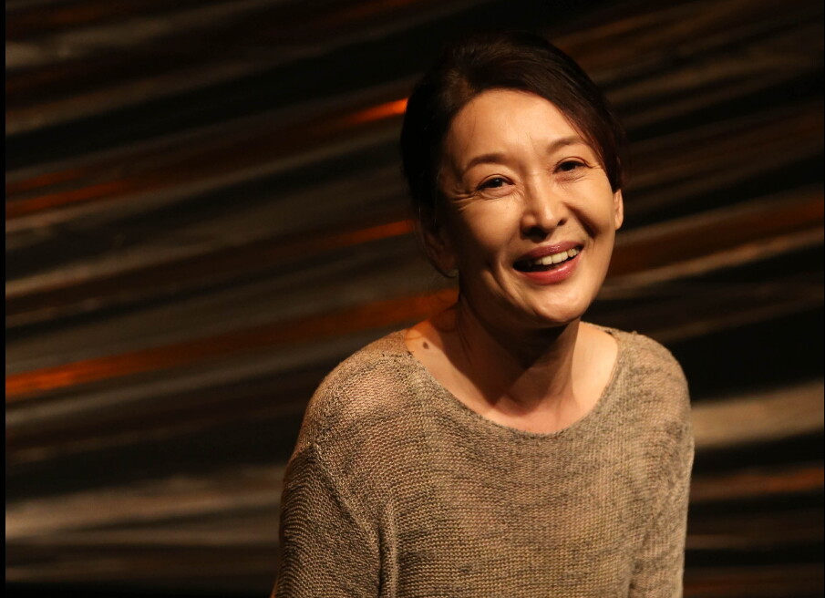 배우 윤석화 뇌종양 투병 중 별세.....