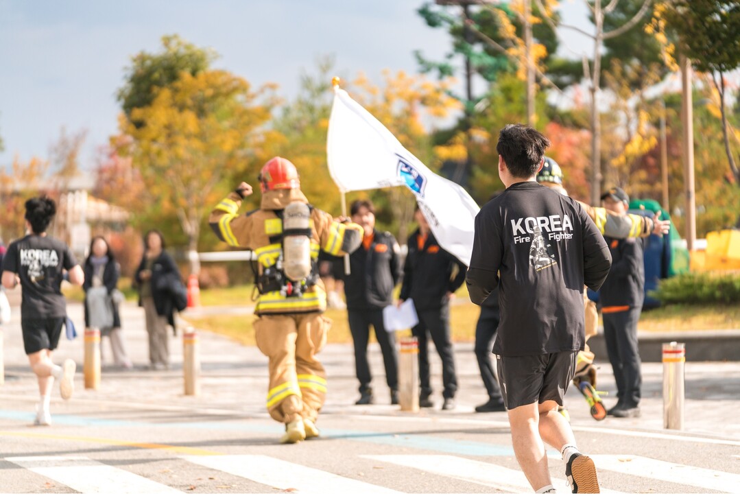 LG U+, 임원 참여 기부 누적액 ...