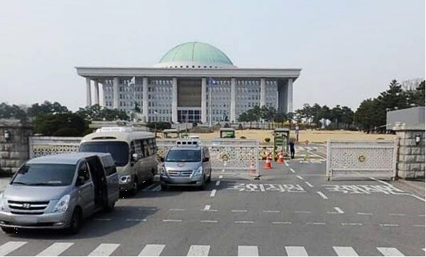 “보라, 새 일을 행하리라” … 국회...