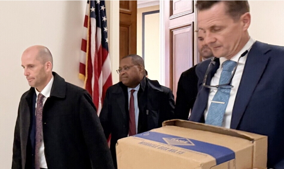 미국 쿠팡 주주사 "청원 철회...U...