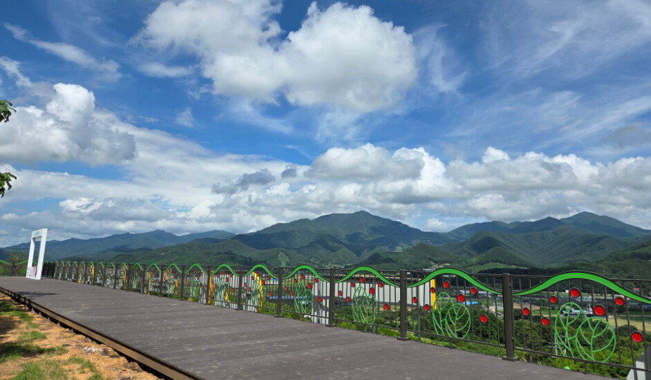 전북도 고원화목원, 봄꽃 향연에 방문...